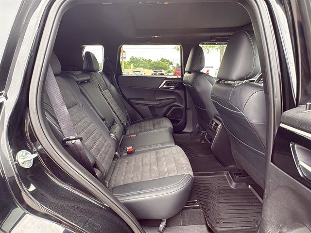 Used 2024 Mitsubishi Outlander SE Black Edition FWD image 15