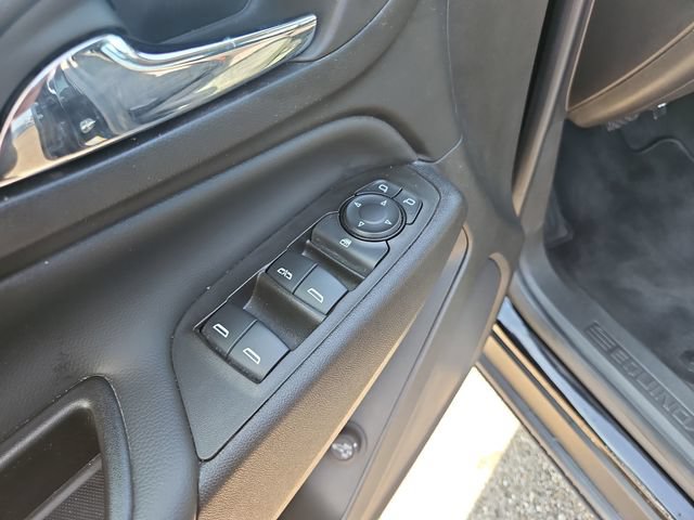 Used 2024 Chevrolet Equinox LT FWD image 11