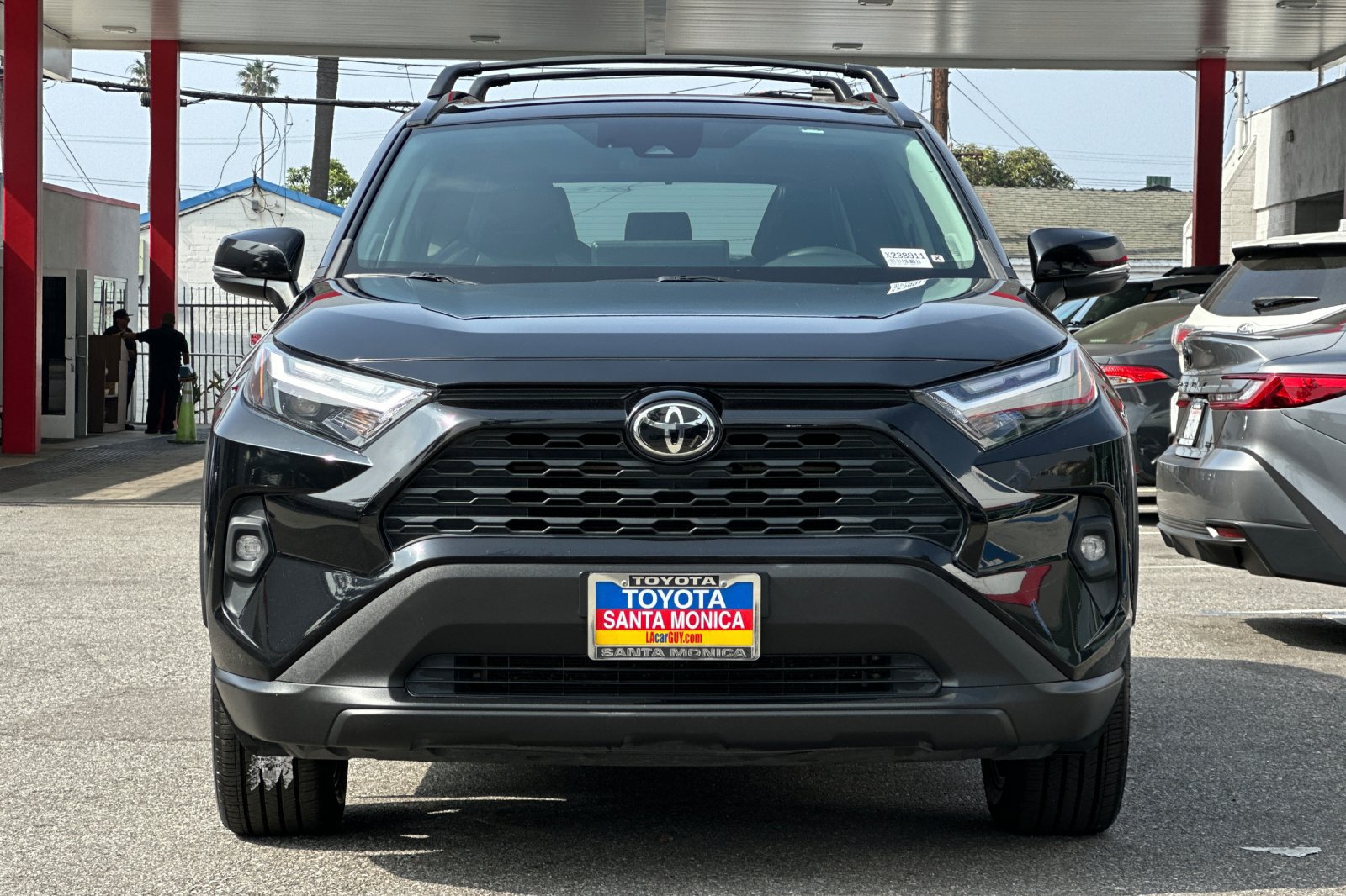 Used 2023 Toyota RAV4 XLE Premium FWD image 9