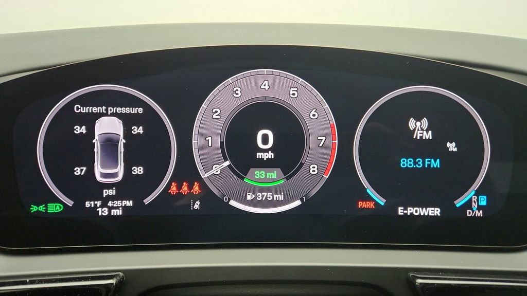 Certified 2025 Porsche Cayenne E-Hybrid Coupe image 33