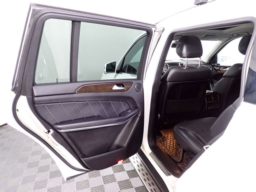 Used 2014 Mercedes-Benz GL 450 4MATIC image 43