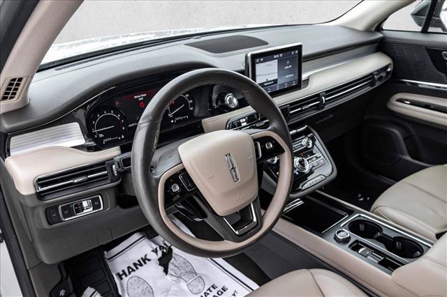 Used 2021 Lincoln Corsair AWD w/ Premium Package image 10