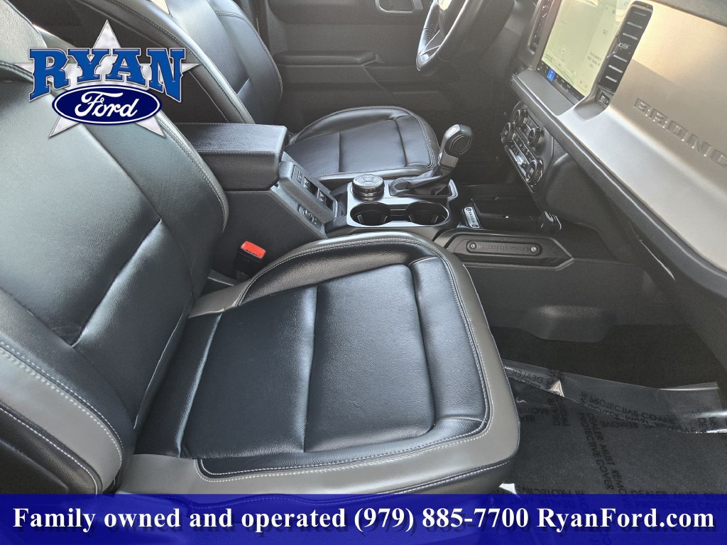 Used 2025 Ford Bronco Outer Banks AWD/4WD image 10