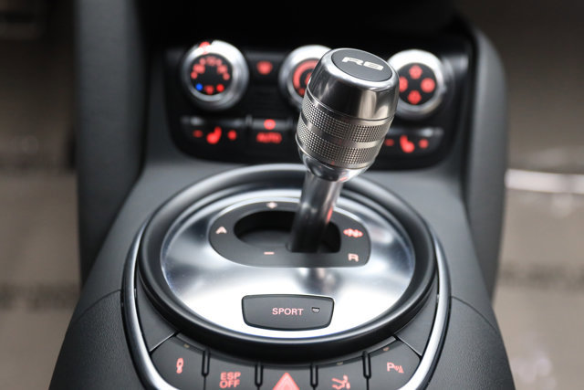 Used 2009 Audi R8 V8 image 14