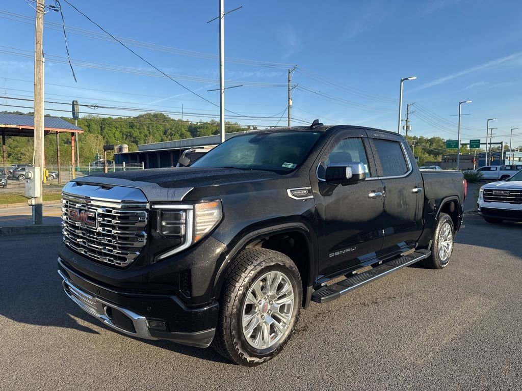 Used 2024 GMC Sierra 1500 Denali w/ Technology Package AWD/4WD image 1
