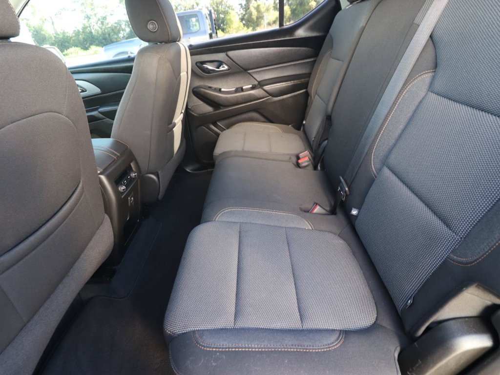 Used 2021 Chevrolet Traverse LS FWD image 9