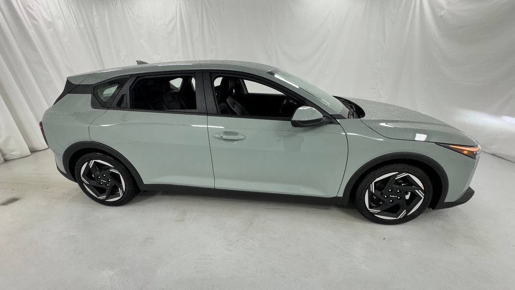 New 2026 Kia K4 EX FWD image 2