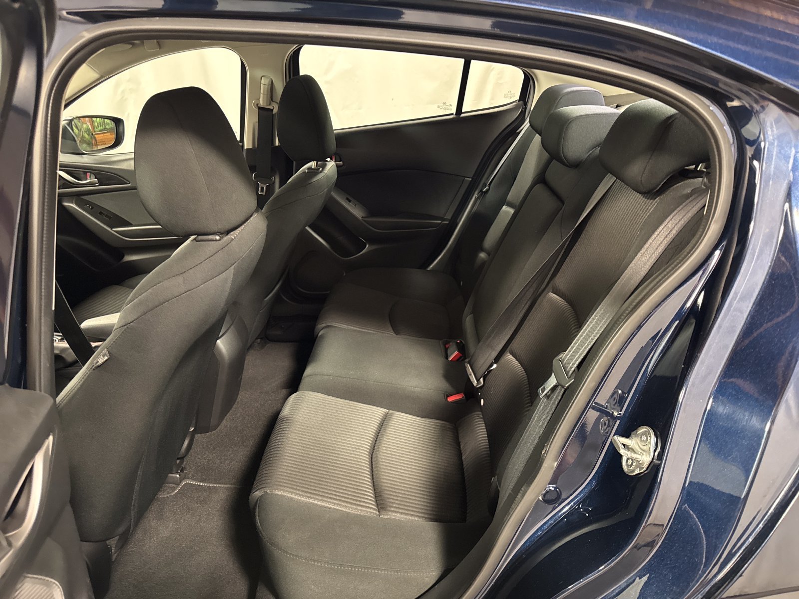 Used 2015 MAZDA MAZDA3 i Touring w/ Technology Package FWD image 5