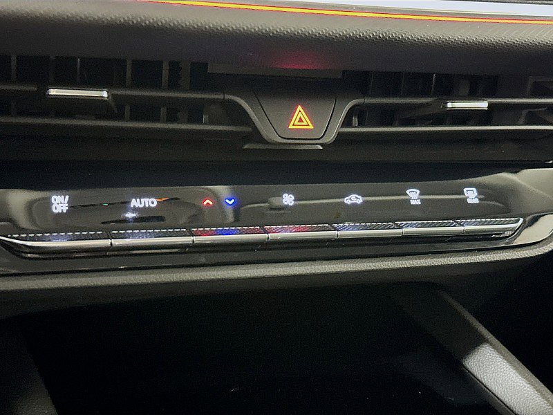 Used 2024 Buick Envision Preferred image 16