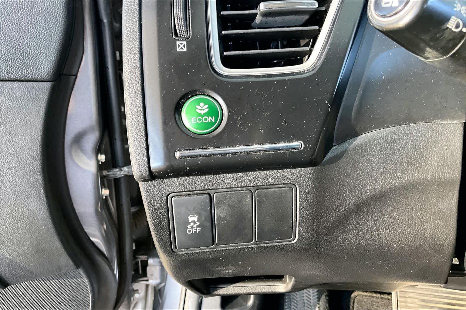 Used 2015 Honda Civic SE image 32