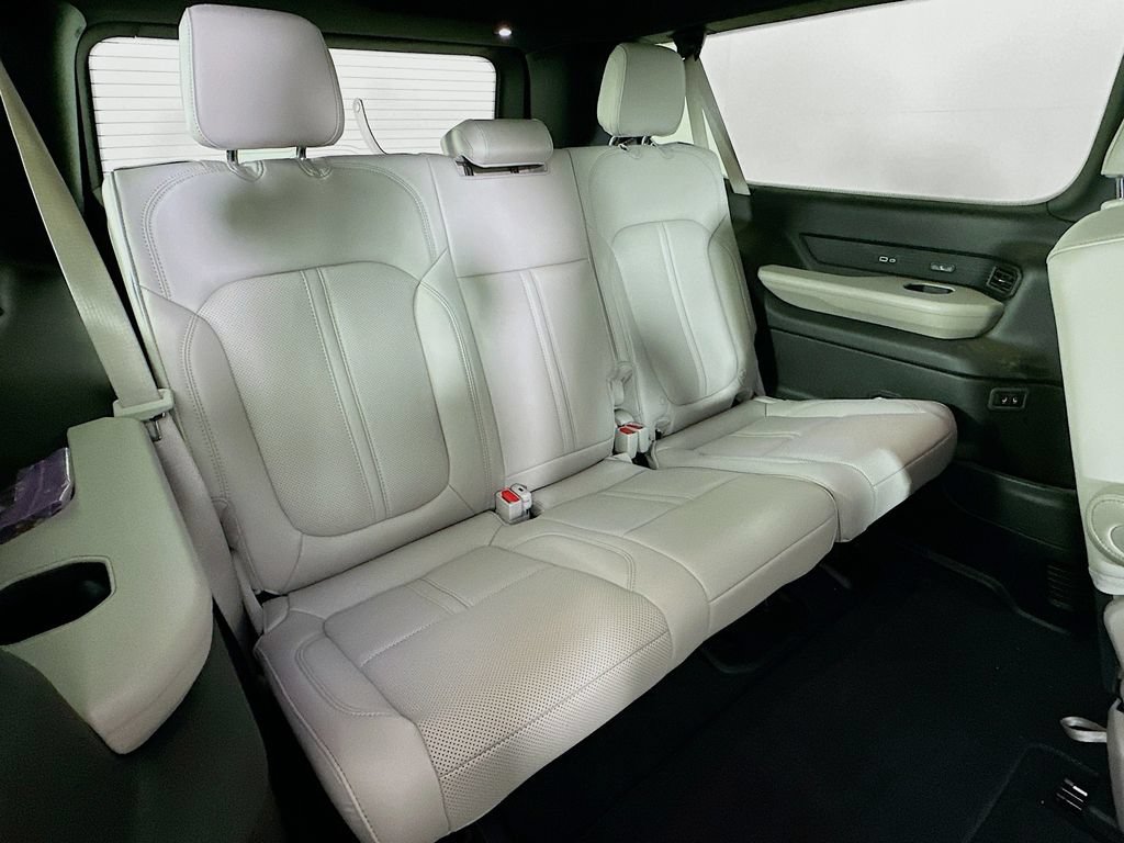 New 2026 Jeep Grand Wagoneer L Limited w/ Premium Group II AWD/4WD image 36