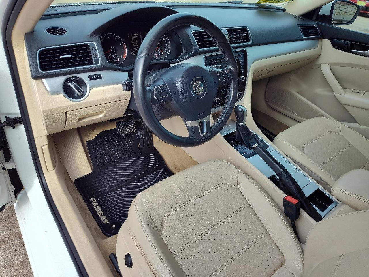 Used 2012 Volkswagen Passat 2.5 SE FWD image 16