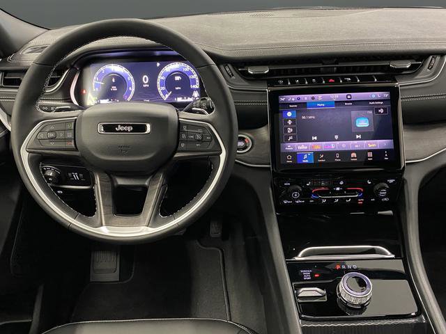 New 2025 Jeep Grand Cherokee L Limited w/ Trailer Tow Package image 5