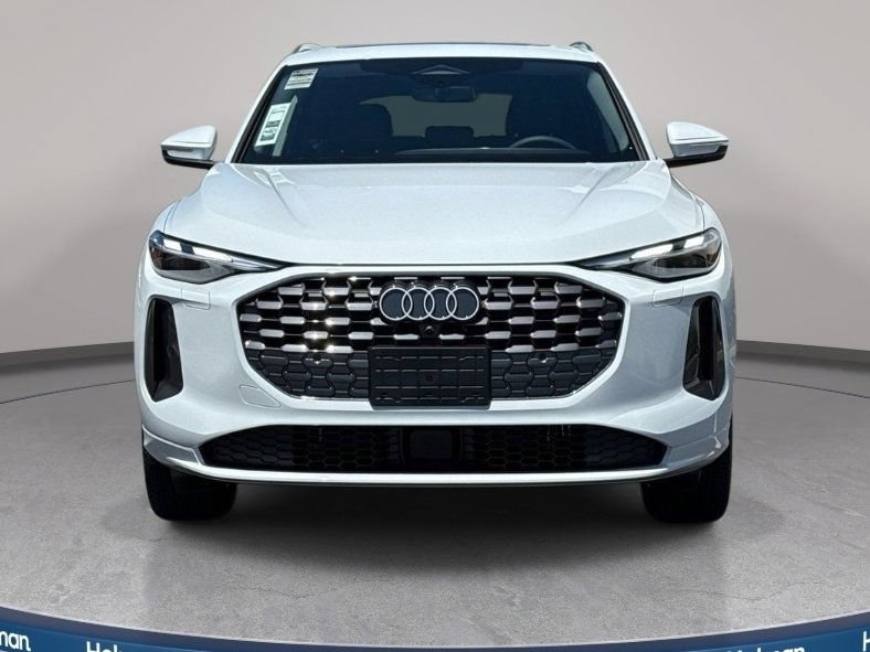 Certified 2025 Audi Q5 Premium w/ Convenience Package AWD/4WD image 3