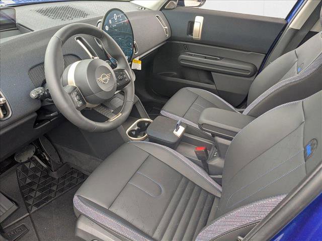 Used 2025 MINI Cooper Countryman S w/ Comfort Package Max image 3