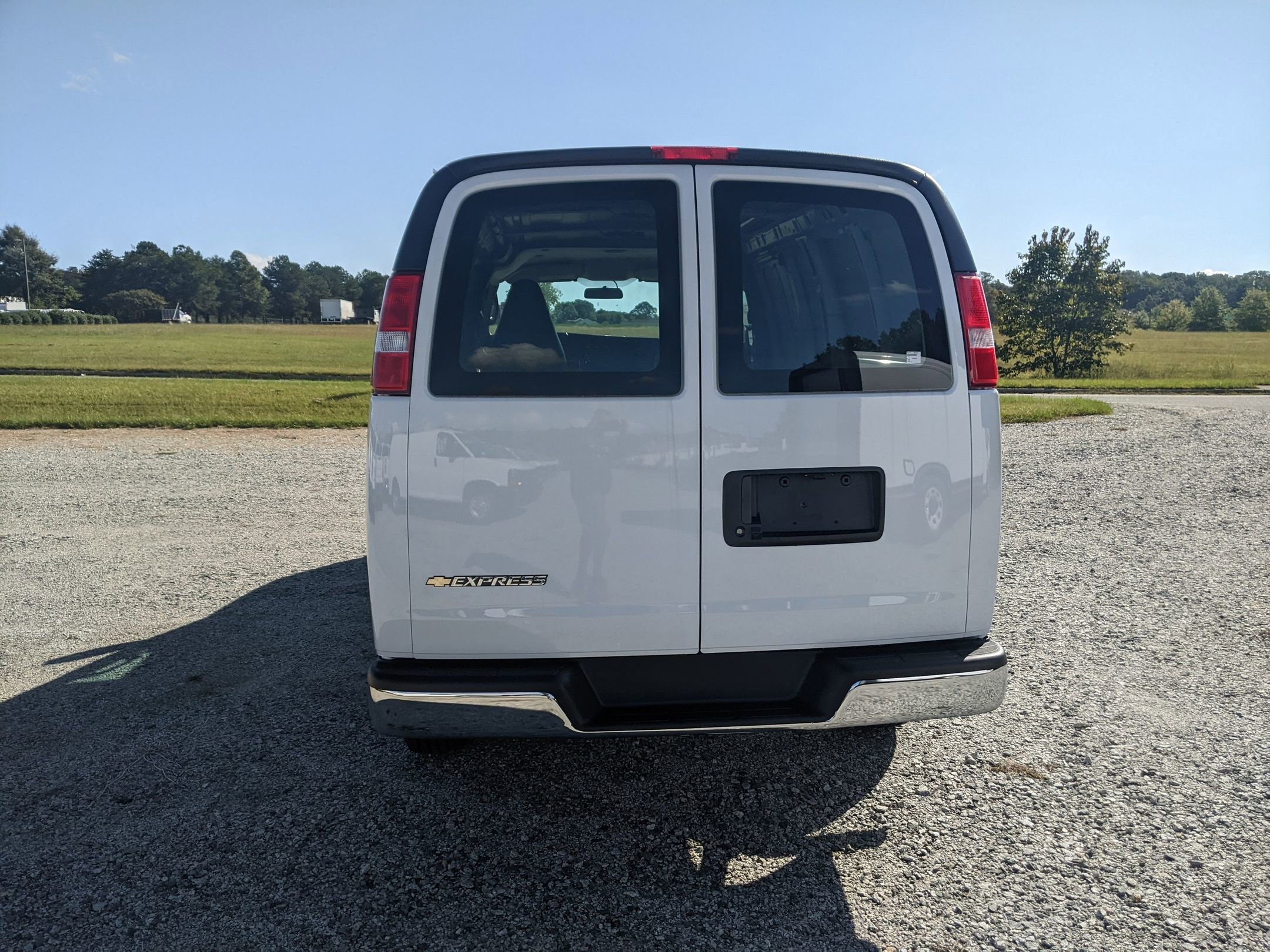 New 2025 Chevrolet Express 2500 w/ Driver Convenience Package image 7