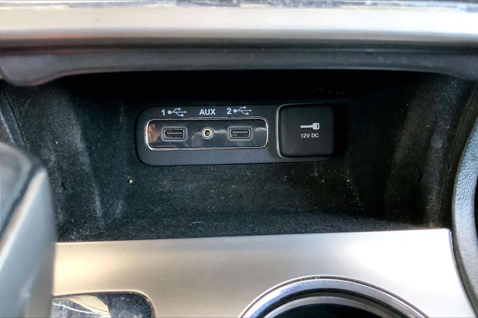 Used 2018 Jeep Grand Cherokee Altitude RWD image 32