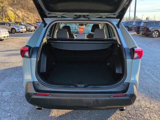 Certified 2022 Toyota RAV4 XLE image 5