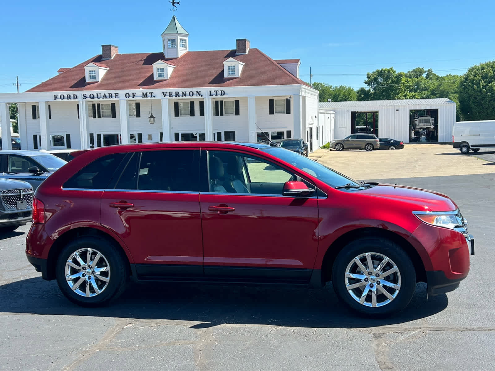 Used 2014 Ford Edge Limited w/ Equipment Group 301A FWD image 4