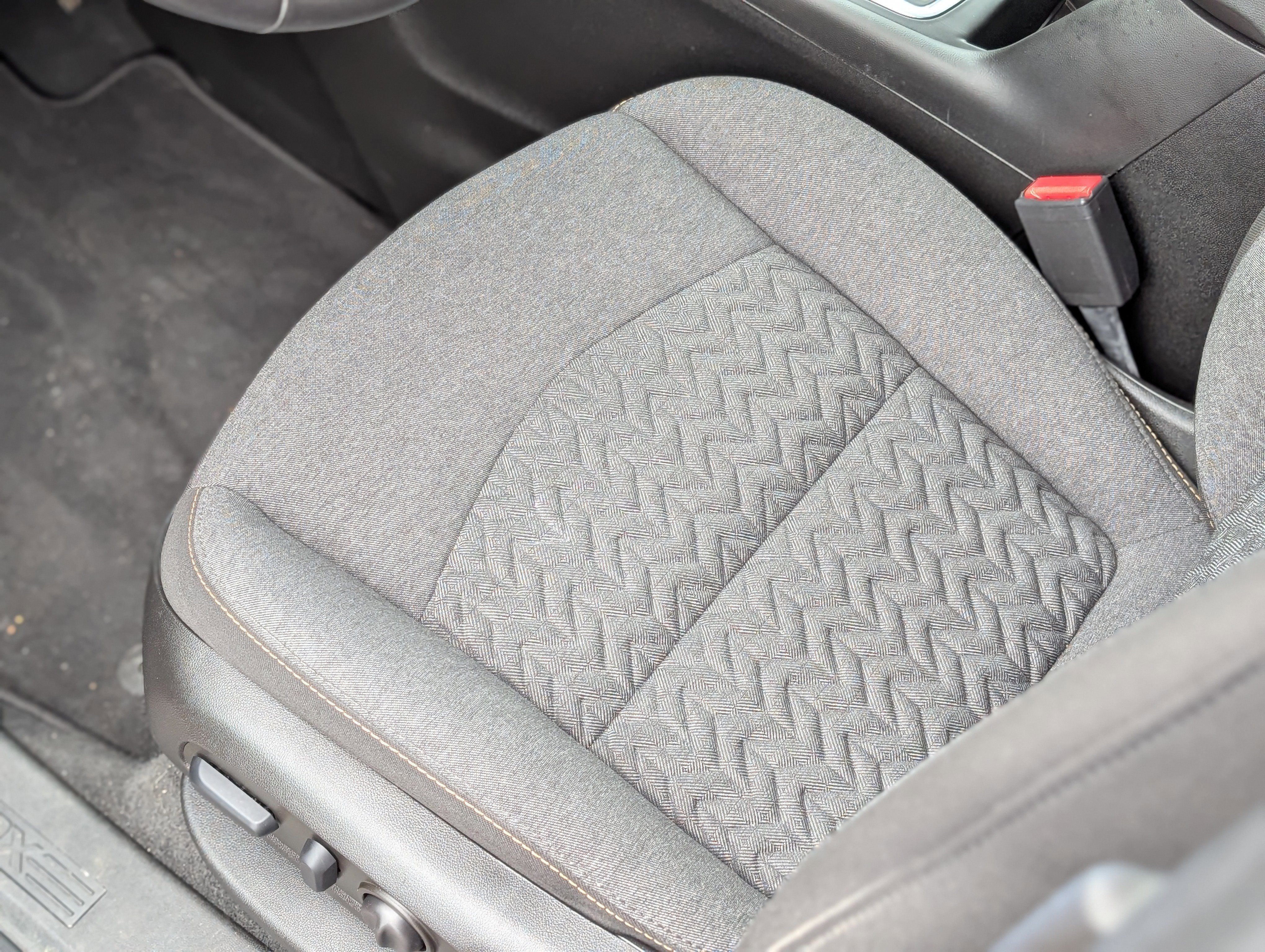 Used 2022 Chevrolet Equinox LT image 30