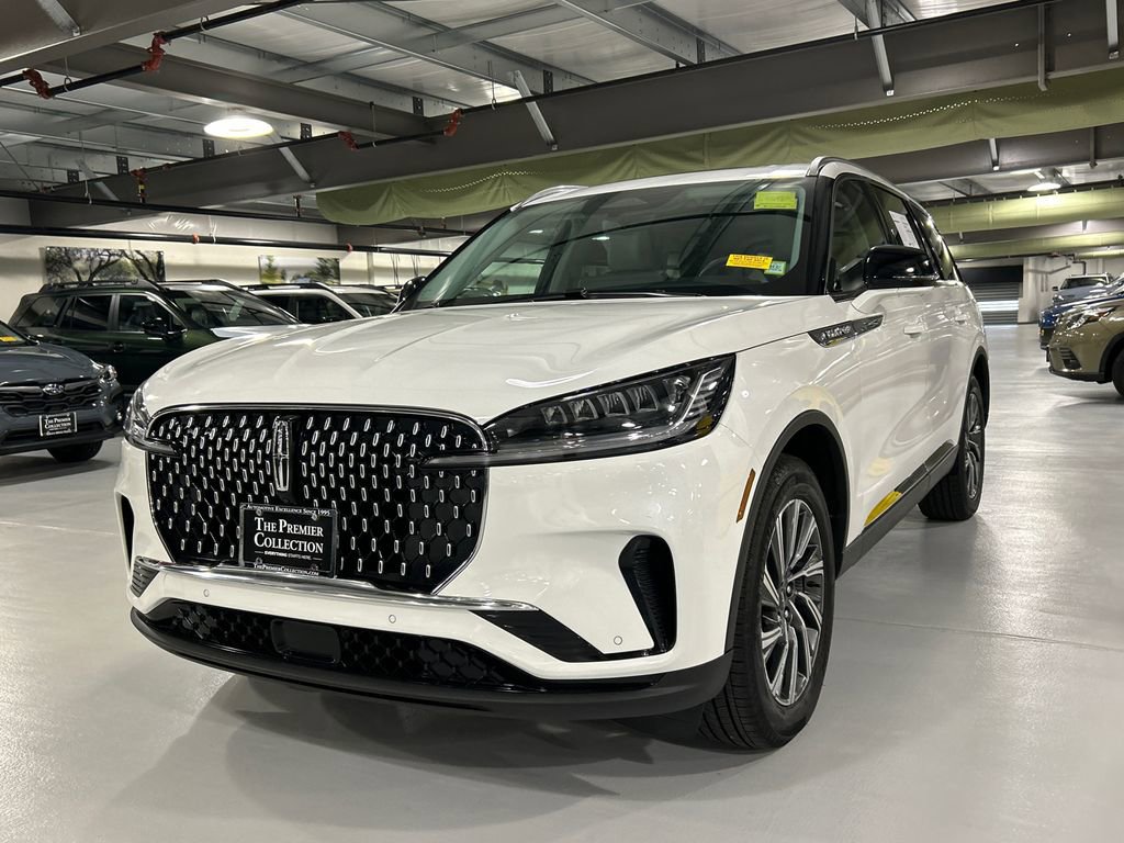 Used 2026 Lincoln Aviator AWD image 5