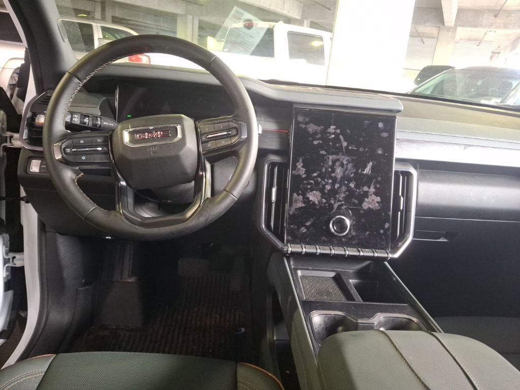 Used 2025 GMC Acadia AT4 w/ LPO, Floor Liner Package image 11