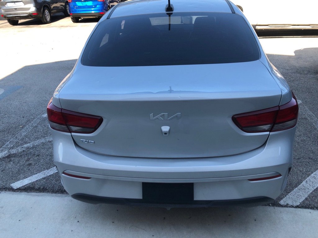 Used 2023 Kia Rio LX image 4