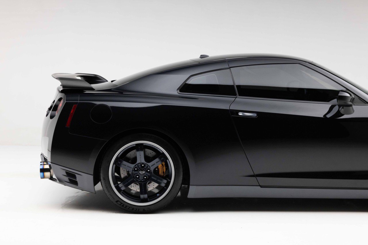 Used 2014 Nissan GT-R Black Edition AWD/4WD image 31