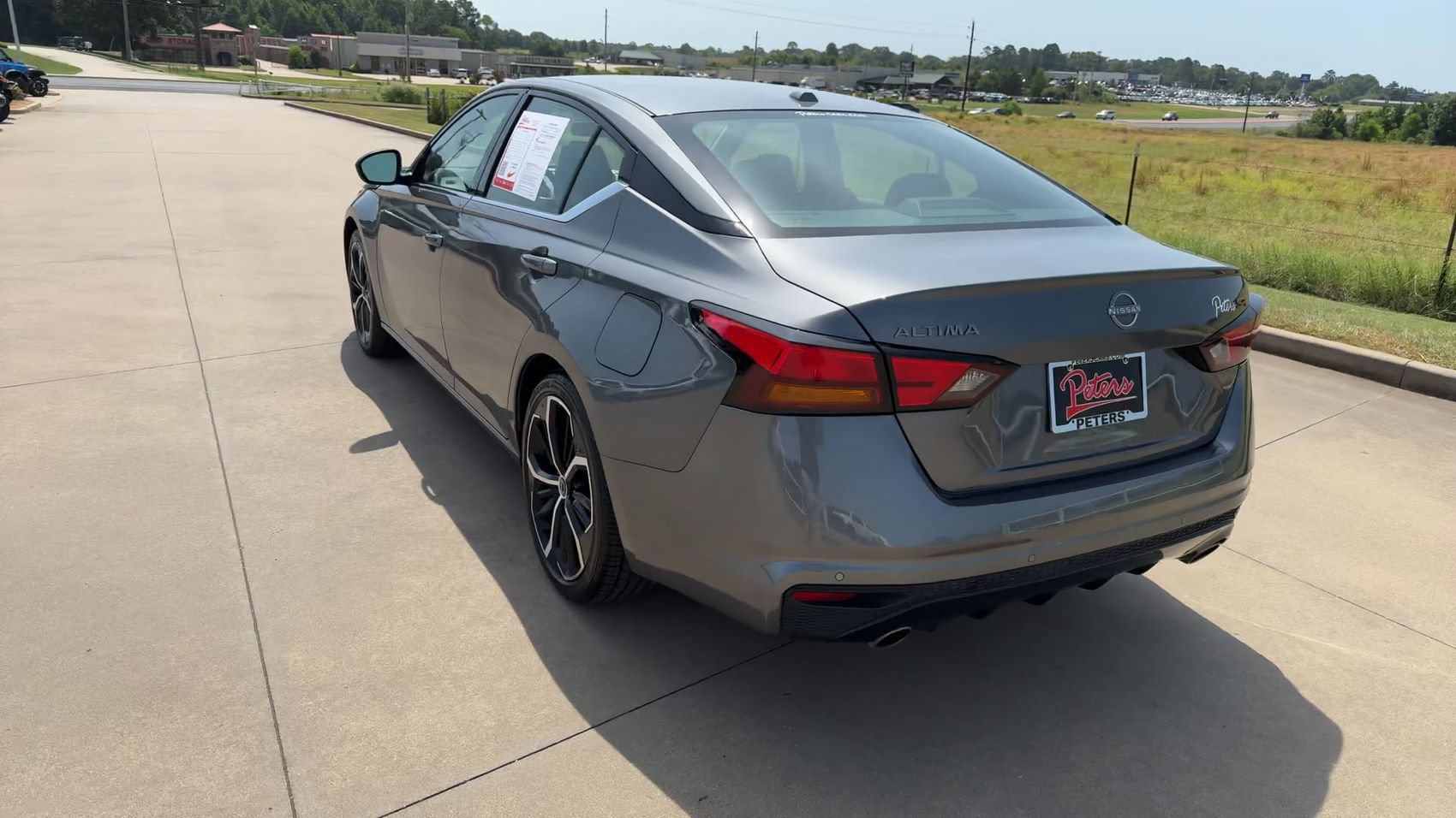 Used 2025 Nissan Altima 2.5 SR FWD image 7