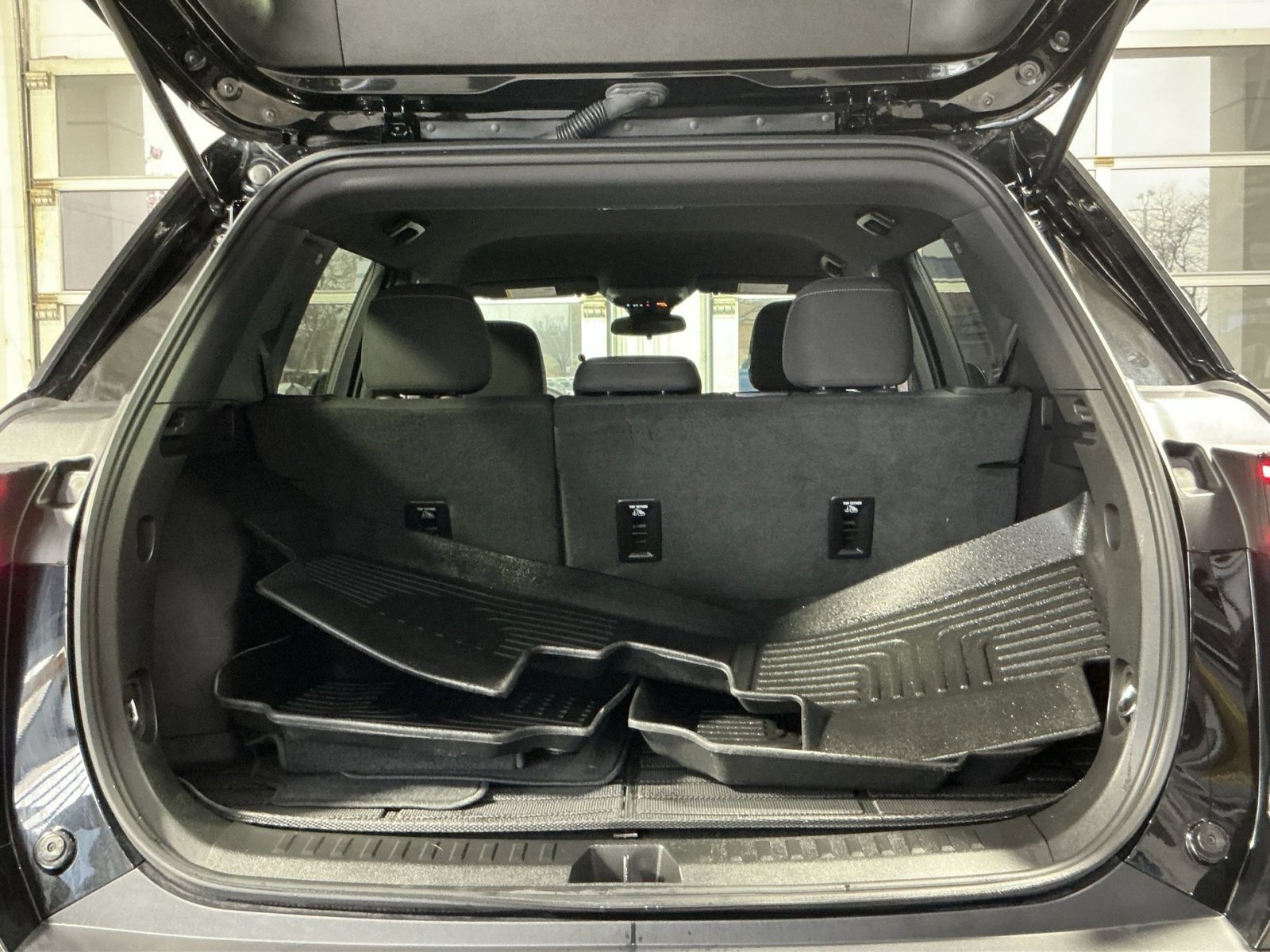 Used 2025 Chevrolet Equinox LT image 31