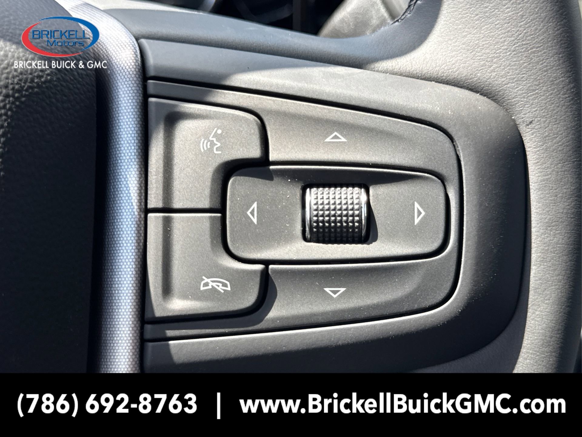 New 2025 GMC Sierra 3500 SLT w/ SLT Convenience Package image 31