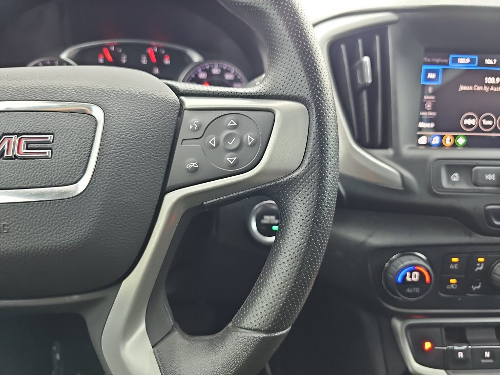 Used 2022 GMC Terrain SLE w/ Driver Convenience Package FWD image 18