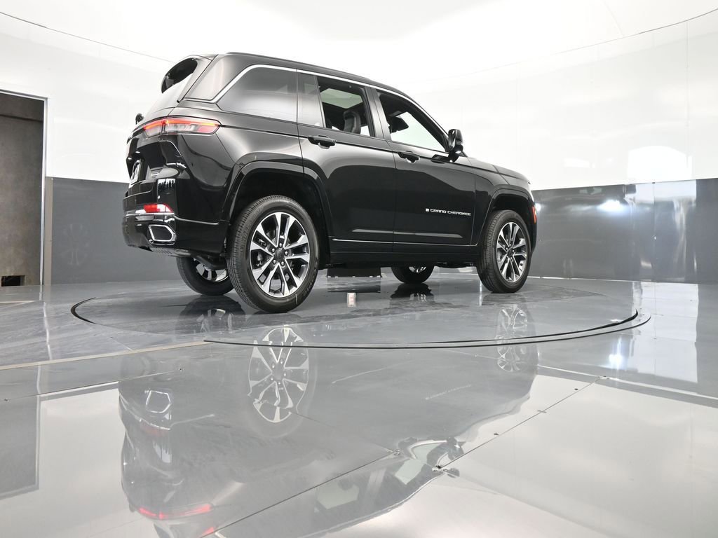Used 2024 Jeep Grand Cherokee Overland w/ Luxury Tech Group IV image 53