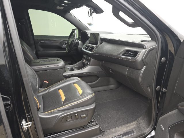 Used 2021 GMC Yukon XL AT4 w/ AT4 Premium Plus Package AWD/4WD image 18