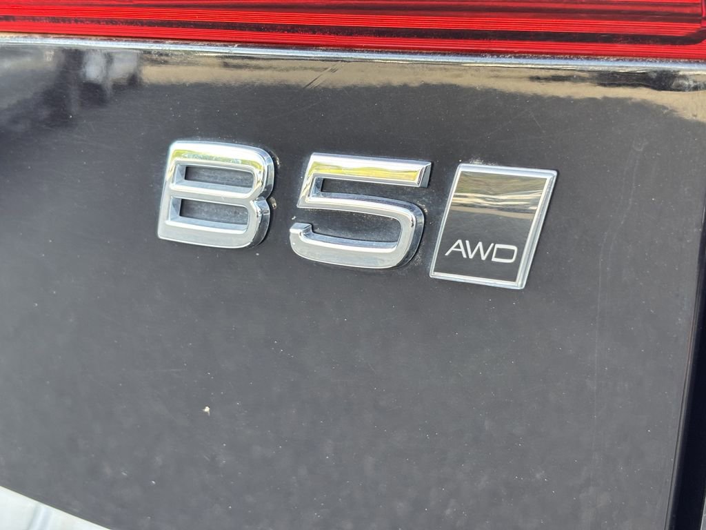 Used 2023 Volvo XC60 B5 Plus AWD/4WD image 12