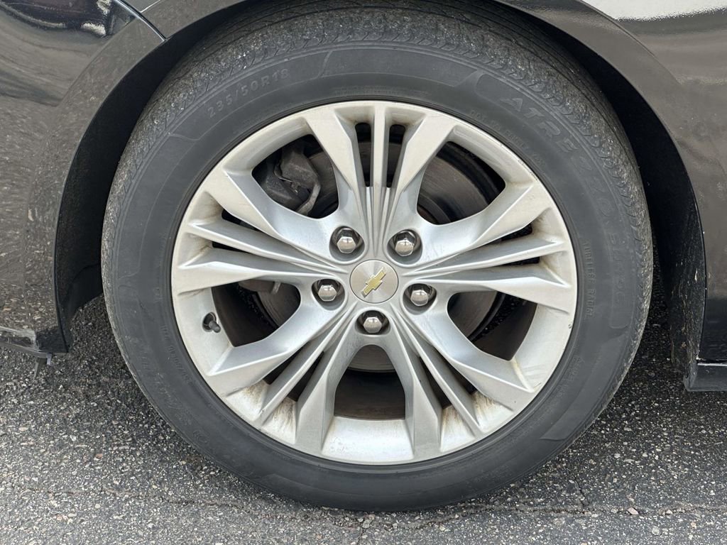Used 2015 Chevrolet Impala LT FWD image 9