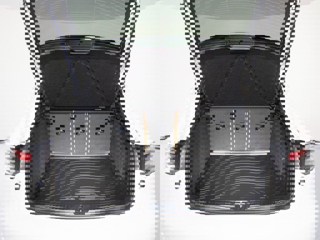 New 2026 Porsche Macan image 37