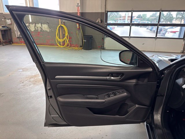 Used 2019 Nissan Altima 2.5 SV AWD/4WD image 9