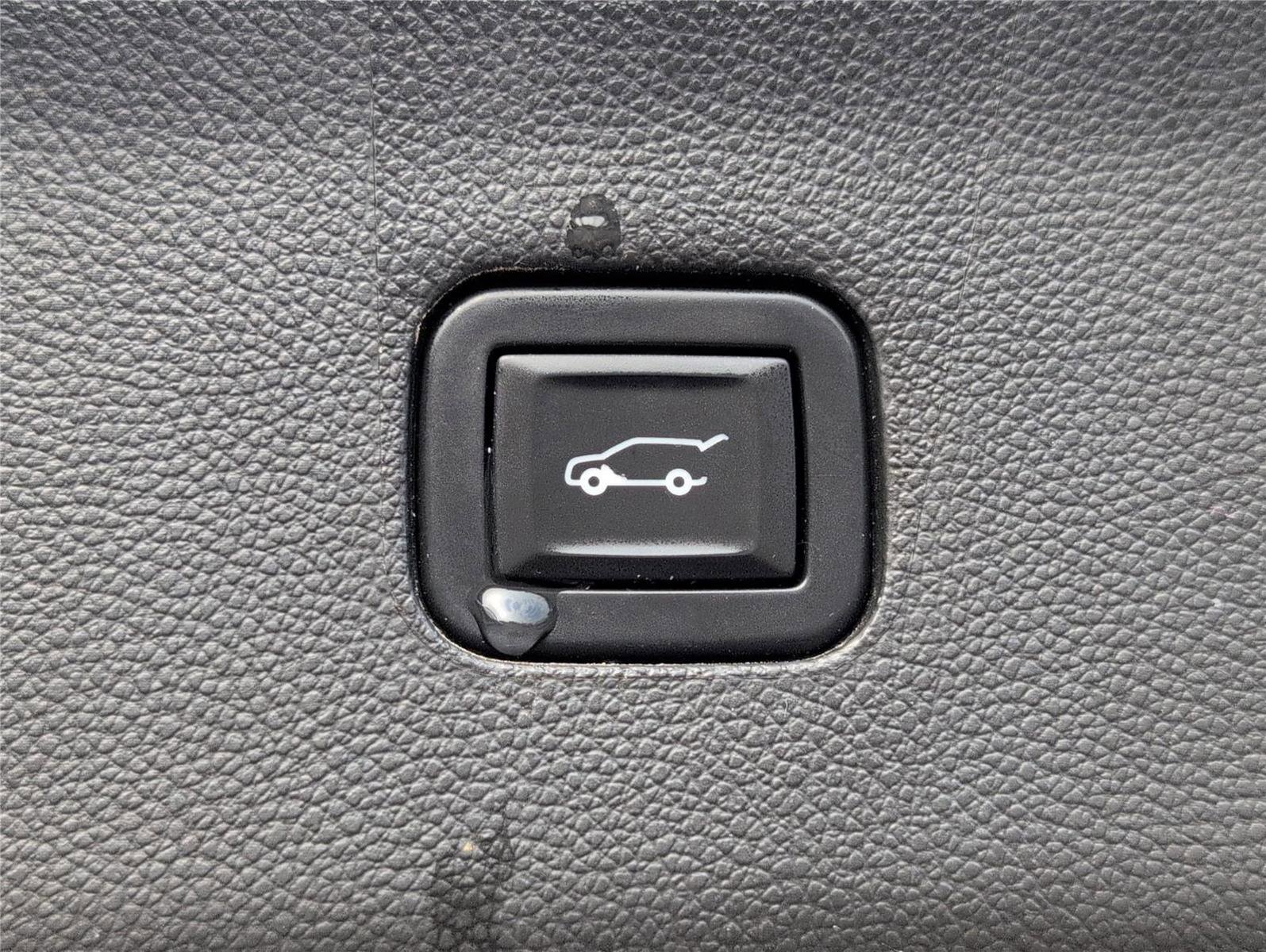 Used 2020 Buick Enclave Essence FWD image 10