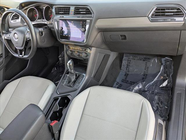 Used 2019 Volkswagen Tiguan SE w/ Panoramic Sunroof Package image 19