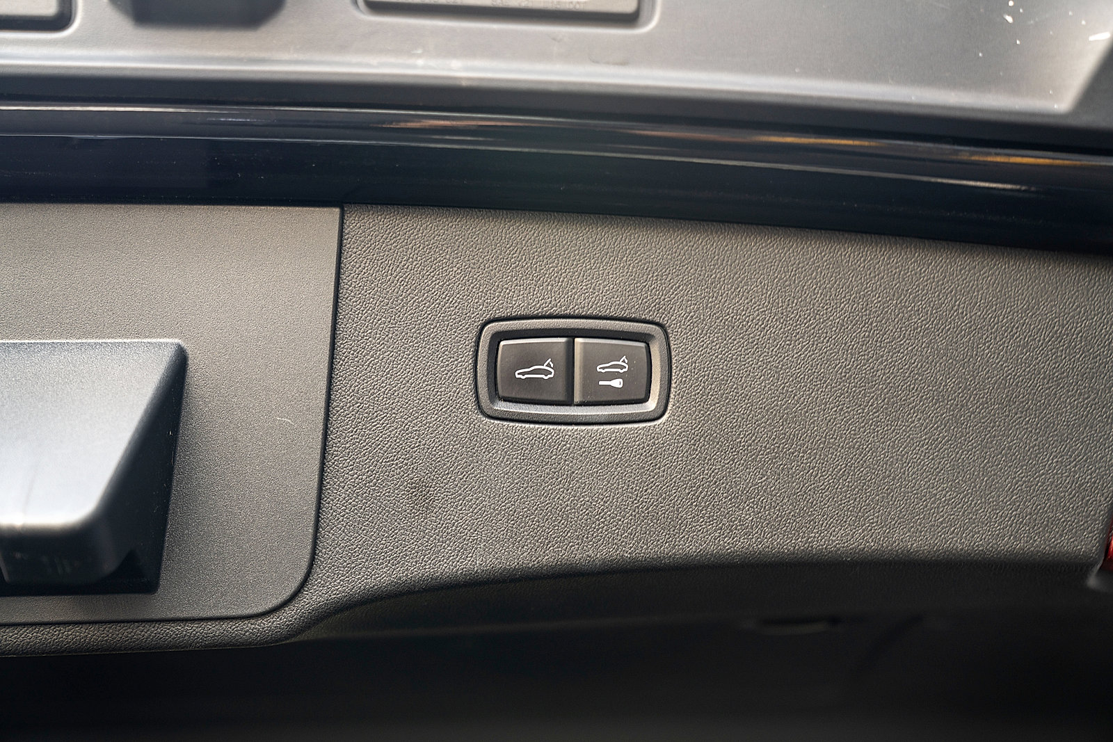 Certified 2022 Porsche Cayenne Coupe image 22