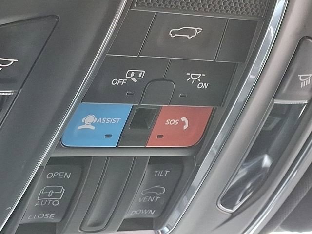 Used 2023 Jeep Grand Cherokee Altitude AWD/4WD image 24