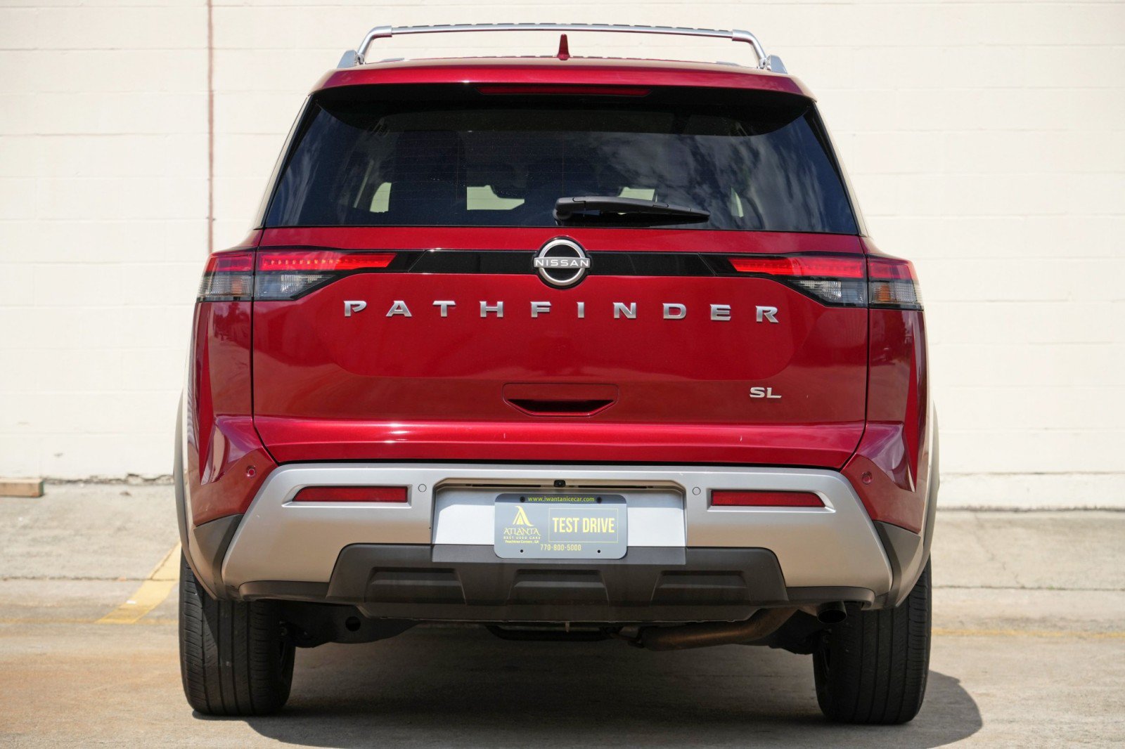 Used 2023 Nissan Pathfinder SL FWD image 10