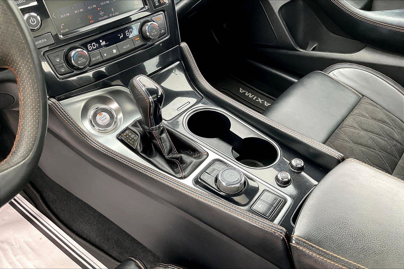 Certified 2020 Nissan Maxima SR w/ Sport Mat Group FWD image 16