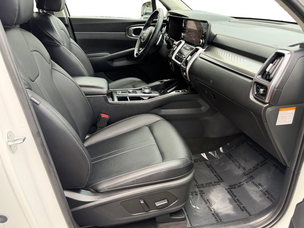 Certified 2023 Kia Sorento EX AWD/4WD image 9