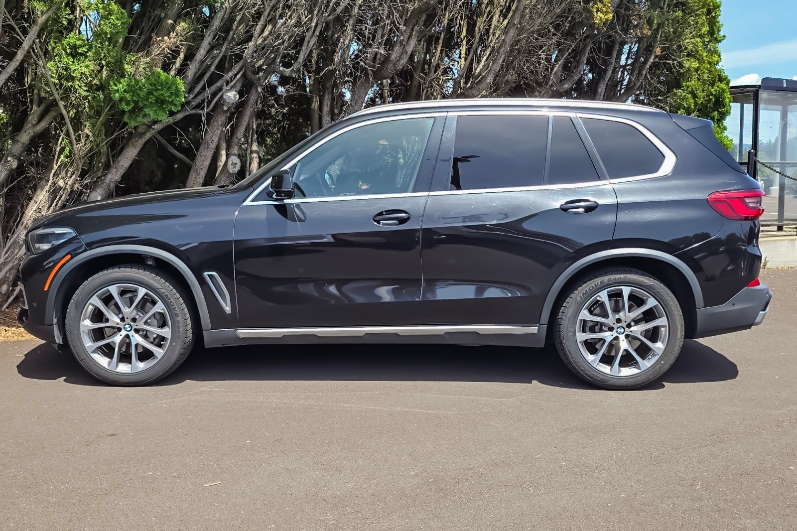 Used 2019 BMW X5 xDrive40i w/ Convenience Package AWD/4WD image 6