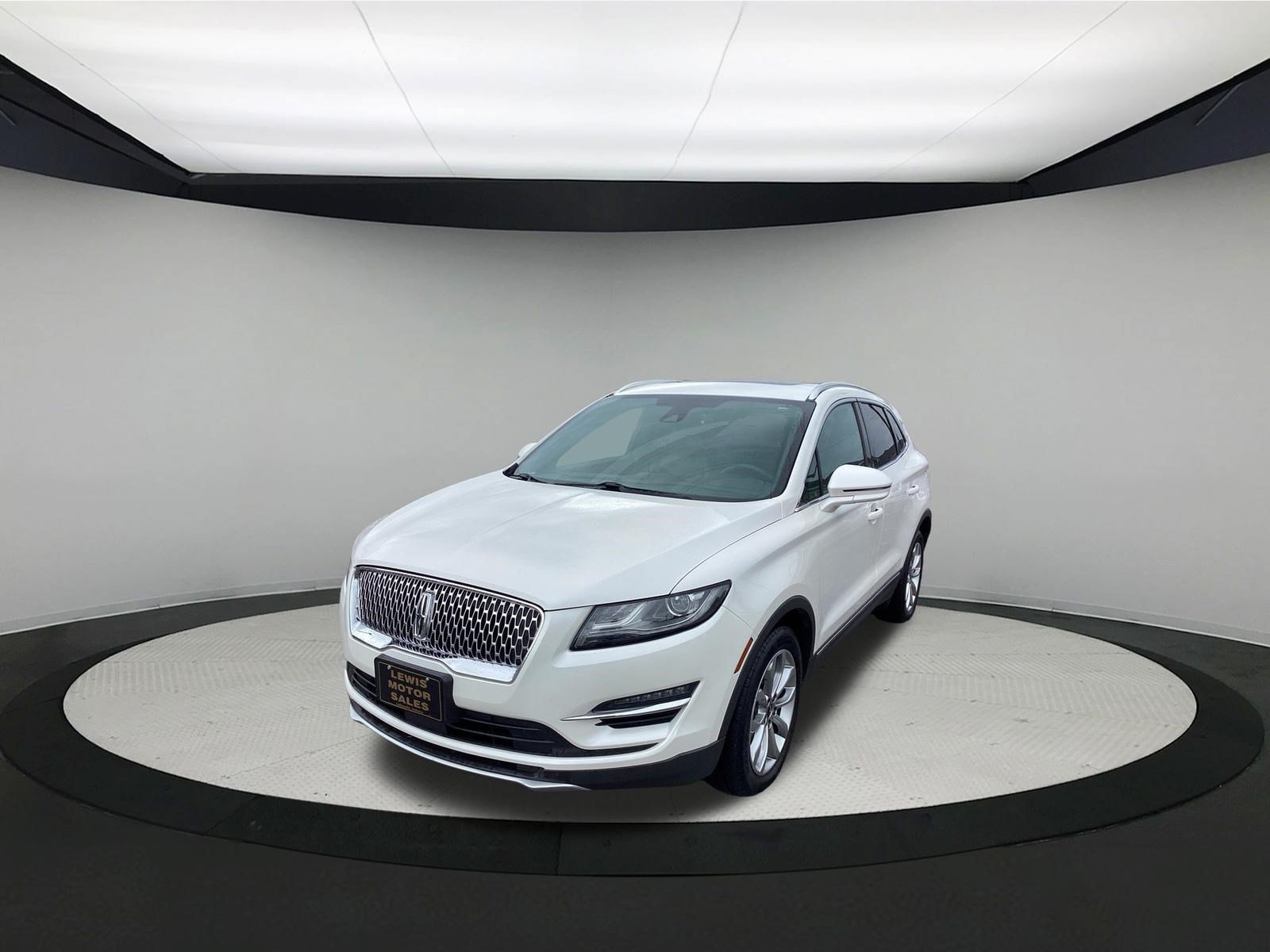 Used 2019 Lincoln MKC Select w/ Select Plus Package AWD/4WD image 4