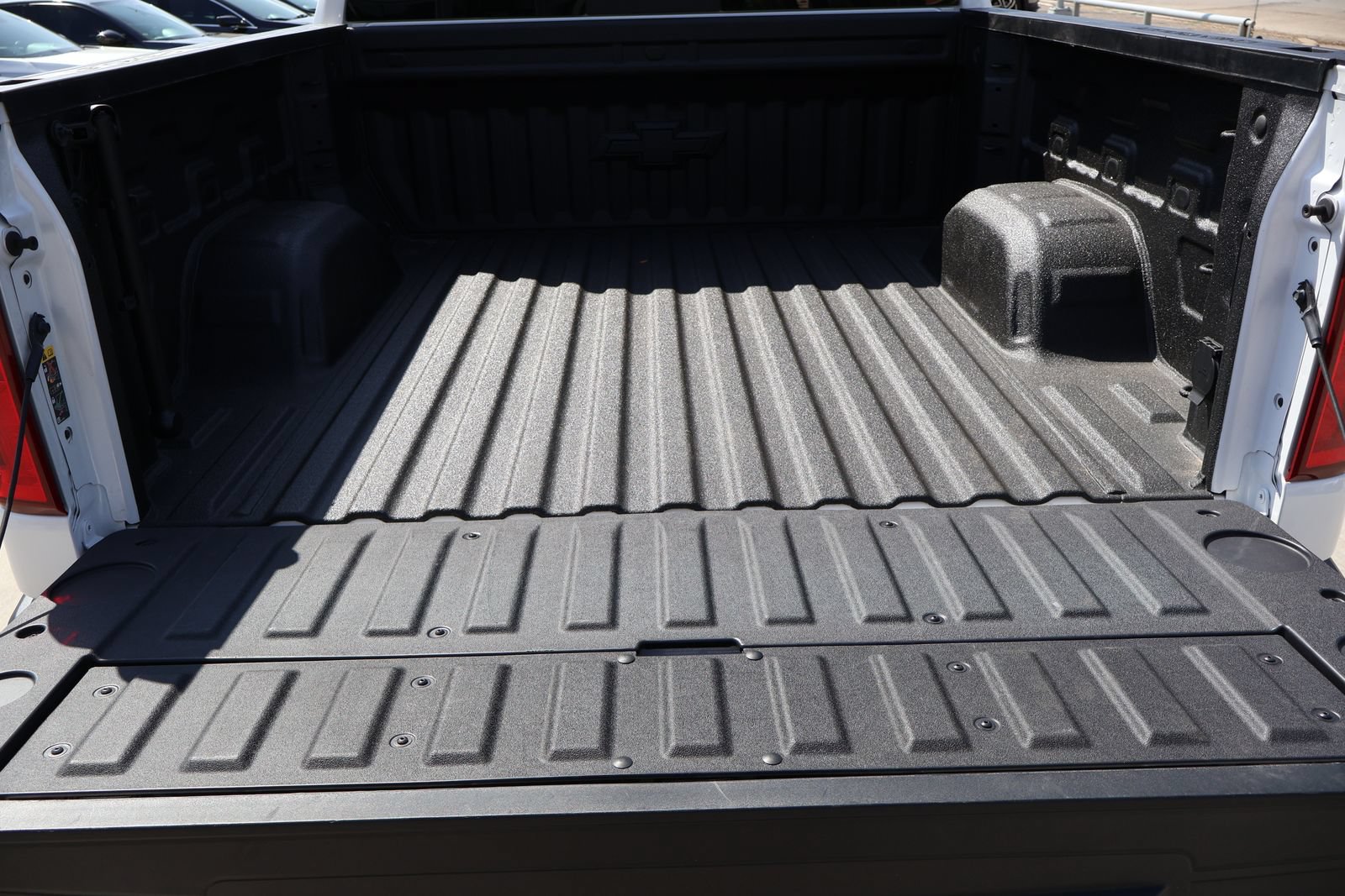 Used 2025 Chevrolet Silverado 1500 High Country w/ Technology Package AWD/4WD image 9