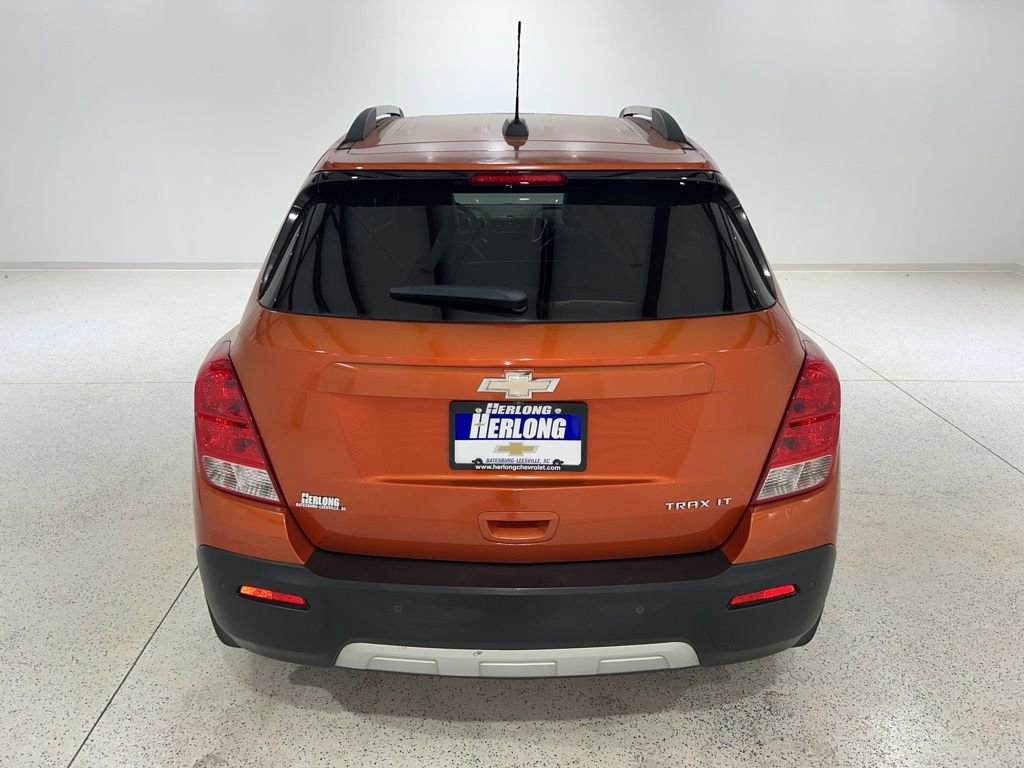 Used 2016 Chevrolet Trax LT w/ LT Sun and Sound Package image 4