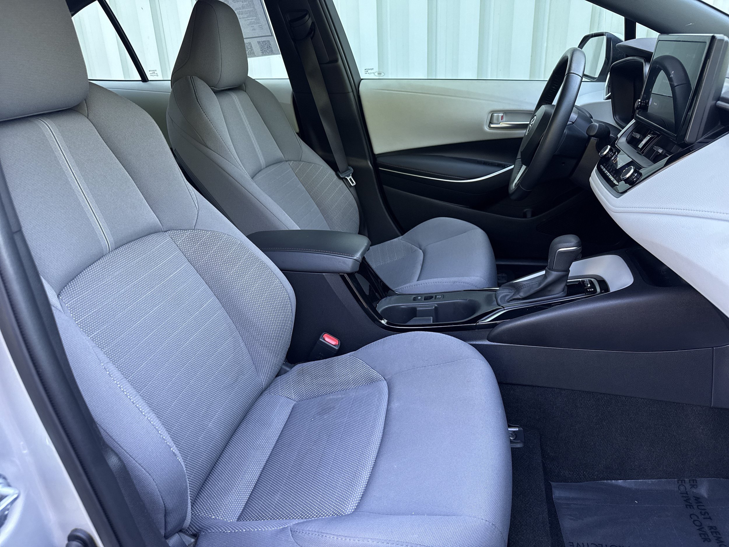 Used 2024 Toyota Corolla SE FWD image 6